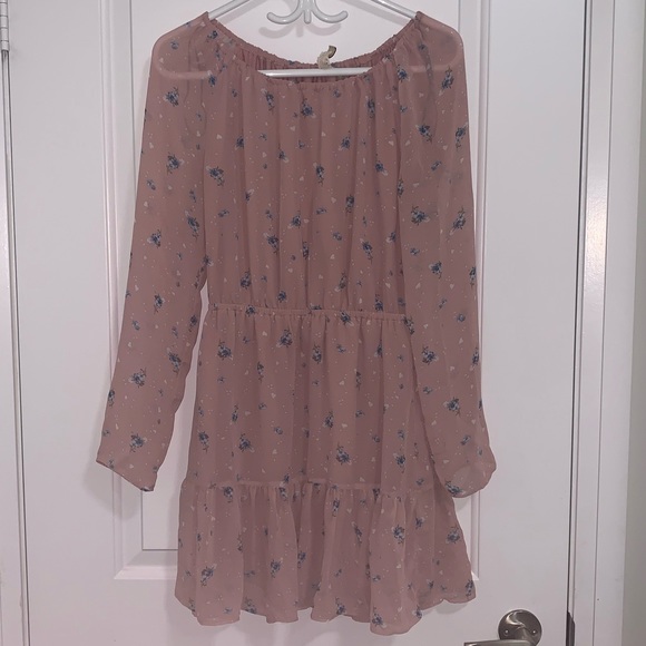 Pink floral off-the-shoulder dress - Picture 2 of 6